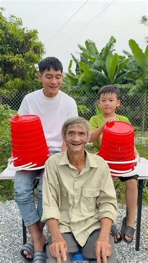 Introducing the"😍VitaWear SmartBand," a next-generation wearable gadget