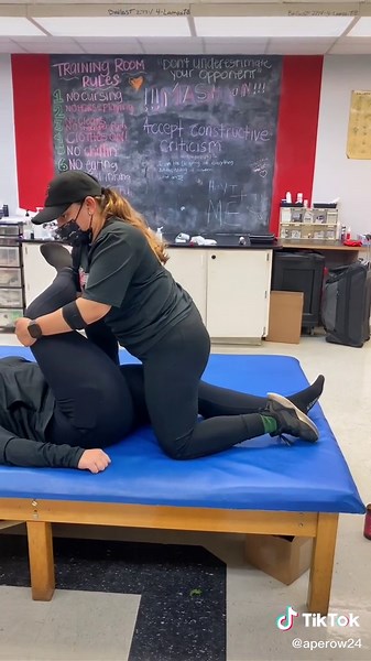 Dynamic Lower Body Stretching Routine for Athletes