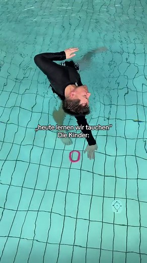 Schwimmschule für Kinder: Tauchen lernen