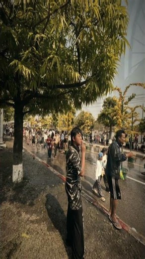 Lkလေးနဲ့ ဆက်ခရိုက်လေးကူညီကြပါအုန်း