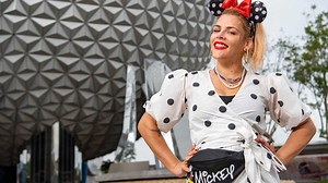 29K views · 629 reactions | During a recent Walt Disney World Resort vacation we got a chance to catch up with actress Busy Philipps! She shared some of her favorite things about Walt Disney World, what projects she’s currently working on, and which Disney character she’d love to play! Check out her Walt Disney World Minute: https://bit.ly/3jsesRE | Disney Parks | Facebook
