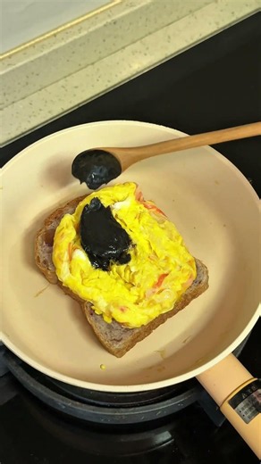 🥪 Crab Stick, Scrambled Egg, Sesame & Cheese Sandwich 🦀🍳🧀 – breakfast time