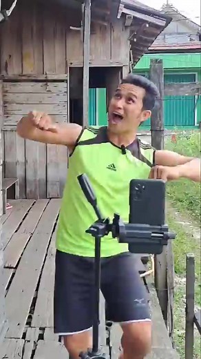 Dukung kami ⤵️⏬ https://api.tmtreader.com/s/Zs8FxxQ41/?share_token=a9851692-126a-4c72-a42f-eaf64c3f4889 | Keluarga receh 2