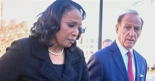 Supreme Court seems likely to let Lisa Cook keep job on Fed Board