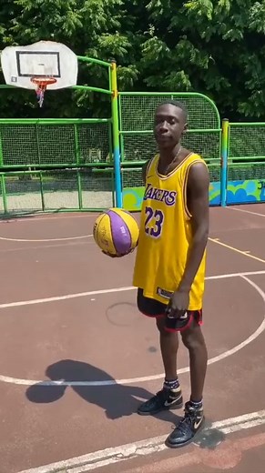 240K views · 917 reactions | Thats how its done | Stokes Twins | Facebook