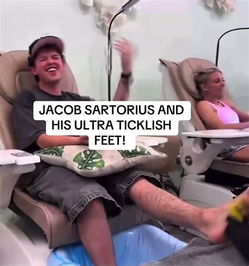JACOB SARTORIUS’ TICKLISH FEET!!!!!!! #ticklish #jacobsartorius #viral