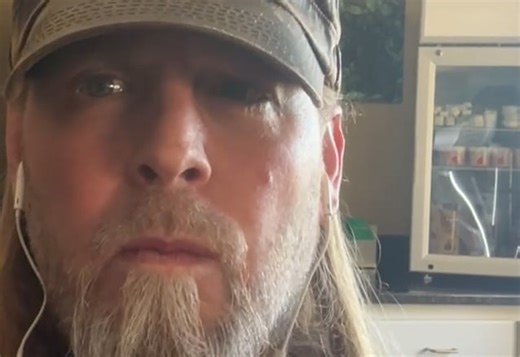 DROWNING POOL's RYAN MCCOMBS: 'Social Media Sucks'