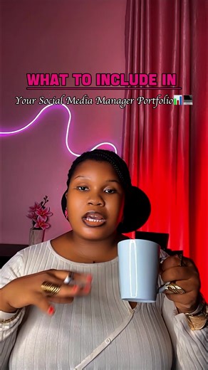 What to include in your portfolio as a social media manager 👇🏽 If you’re struggling to get clients, your portfolio might be the problem. Not your skills. Not the algorithm. Your portfolio. It should clearly include: ↪️ Your full name professional photo ↪️ A short introduction (who you are what you do) ↪️ The tools you use ↪️ Your mission and vision ↪️ Your core skills ↪️ Education & certifications ↪️ Brands you’ve worked with (and what you did for them) ↪️ Testimonials ↪️ Work samples (graphic