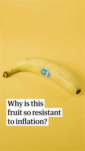While the price of many consumer goods and groceries has increased, bananas are almost exactly the same price in UK shops as they were 40 years ago. In 1986, a kilogram of bananas cost £1.04 and in 2025, a kilogram cost £1.02. Accounting for inflation, that’s roughly a 74% price drop in today’s money. So why is the tropical fruit so resistant to inflation? Watch to find out and head to the link in bio for more in our It’s Complicated series.