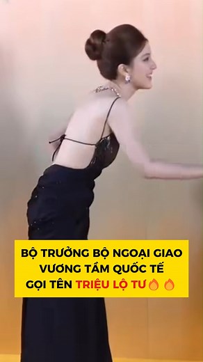275K views · 2.8K reactions | Triệu Lộ Tư bộ trưởng bộ ngoại giao và những cái bắt tay hợp đồng tiền tỷ. #VụngTrộmKhôngThểGiấuVietnamFanpage偷偷藏不住 #ZhaoLusi #RosyZhao #TrieuLoTu #viral #visual #xuhuong | Vụng Trộm Không Thể Giấu Vietnam Fanpage 偷偷藏不住 | Facebook