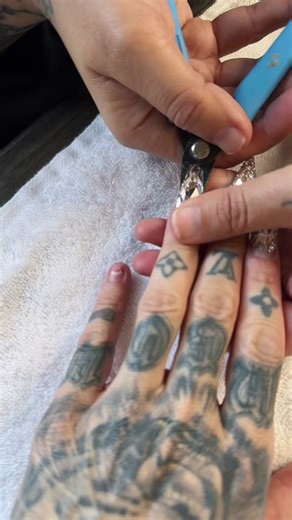 Removing the iconic Jeffree Star diamond #nails 😱 What style should I do next? #jeffreestar #asmr #nailart #nailsoftiktok #nailsartvideos