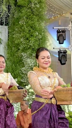 Beautiful Bride Shines in Traditional Dress 👰🌺 #TraditionalStyle #WeddingVibes