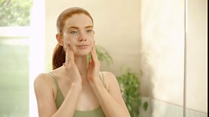 The Body Shop Aloe Vera Cream Cleanser, For Sensitive Skin, Vegan, 125ml