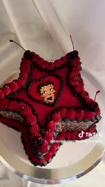 Betty Boop Star Cake: A Creative Baking Inspiration