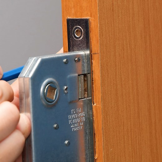Easy DIY Lock Installation | Science, Tech and Universe