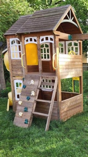 1.5K views · 3 comments | A personal playground…for FREE?! The family who got it just had to remove it themselves and bam—free playground! So many amazing things to find on the Kijiji app!  Find free things near you  https://shorturl.at/muzV2 | Kijiji | Facebook