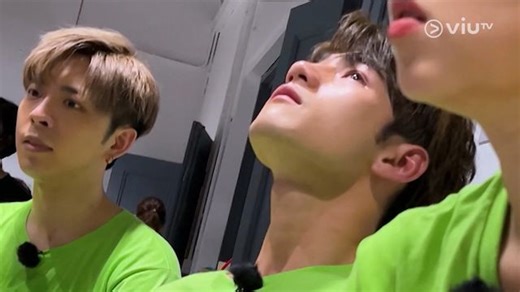 ViuTV | 【重溫《膠戰S3》時間緊迫！Jeffery要帶隊夾攻珈其？ game後爆喊！爺爺心理輔導上線！】 睇見Jeffery流下男兒淚，真係睇到人好心噏🥲！ 除咗爺爺心理輔導，有無人可以留言大大力呵返佢🥰？ 小編提供第一句，之後大家接力：「Jeffery BB！點解你可以喊得咁靚🧐？」... | Instagram