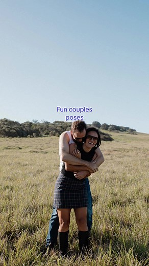 Stuck for poses? Watch how these three simple poses transition seamlessly for endless possibilities! Save this for your next couples photoshoot! 👩‍❤️‍💋‍👨