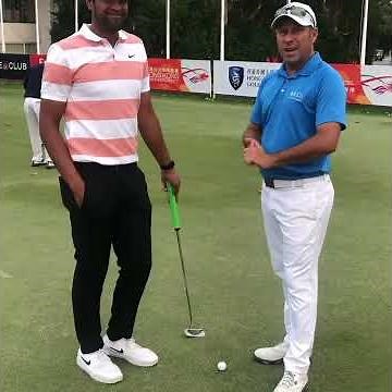 Tony Finau putting