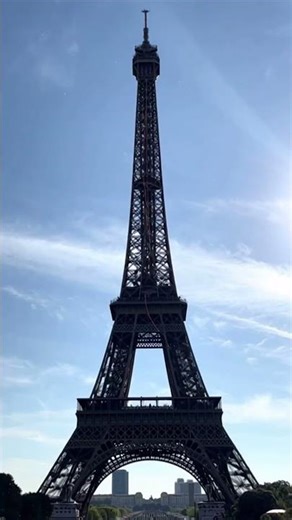 Eating spaghetti on top of the Eiffel Tower🍝 #spaghetti #explore