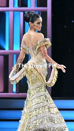 Transwoman Filipina Queen, Fuschia Ravena, looks elegant on stage #theqrownphilippines
