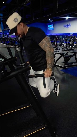 “80 Dips + Overhead Tricep Cables Ultimate Calisthenics Arm Builder 🔥”