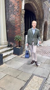 You very well might be in ‘transparency’ mode and be able to hear the other person, but it is still insulting! #etiquette #williamhanson | William Hanson