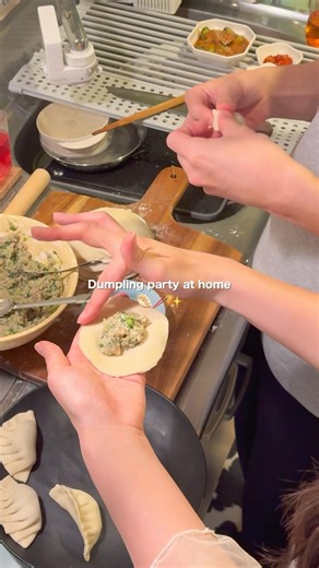 皮から作る餃子パーティーの夜🥟 #一人暮らしの日常 #ホームパーティー #夜ごはん