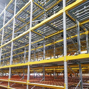 [Hot Item] Fifo Warehouse Racking Steel Slide Live Carton Flow Storage Rack System Gravity Flow Rack with Wheels or Roller for Live Storage