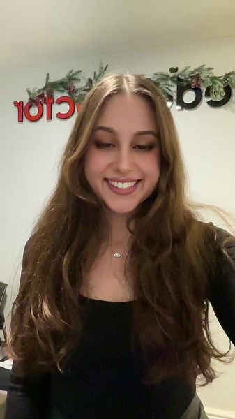 Mel, introducing our services at samedaydoctor, we are open 7 days a week so you can book an appointment on a day that works for you. ♥️. #services #doctor #selfcare #information #booknow #appointmentsavailable #mentalhealthmatters #support #weekend #medical