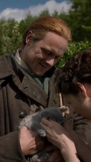 the biggest green flag 😩😍 #outlander #jamiefraser #clairefraser #perioddrama #cat