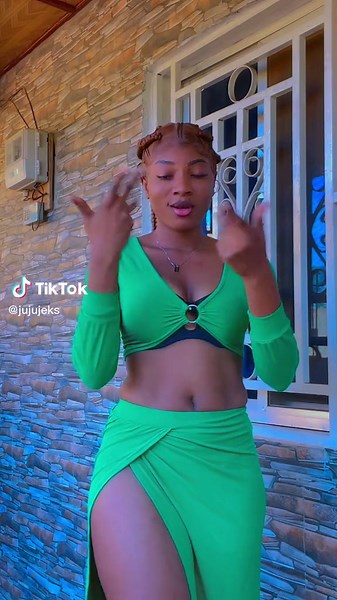 Expressive Dance Moves in Summer Fashion