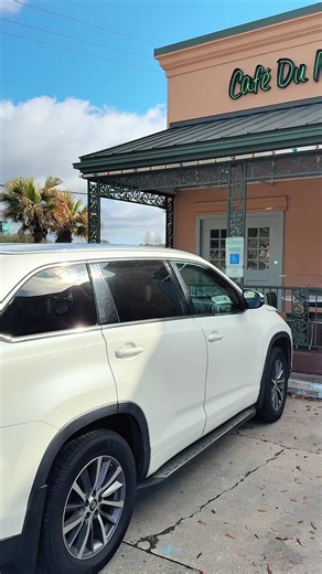 📸Spend the day with me ❤️ Grab your Pre-Cut Quilt kit here https://hometownquiltcompany.com/search?q=playroom #diy #beginnersewing #crafty #tamijones #sewing