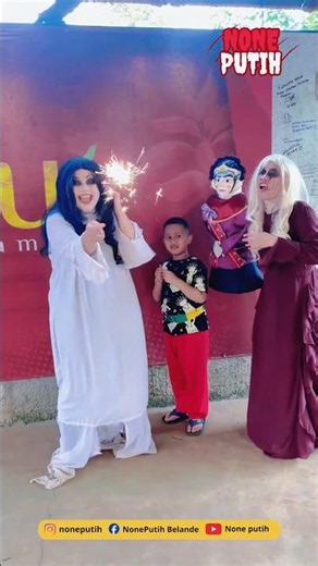Noneputih ondel-ondel snatches the fireworks #comedy #viral #subscribe #subscribers