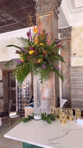 Congratulations to our new clients, Cucina Al Pantheon in Mystic, on the grand opening of their stunning new restaurant! 🌿✨ We’re thrilled to partner with them to provide bi-weekly floral installations — bringing elegant, fresh designs that complement their beautiful space where history meets Italian elegance. If you’re in the Mystic area, be sure to check out their breathtaking new look and enjoy an unforgettable Italian dining experience. 🇮🇹💐 We can’t wait to bring our floral magic to Cuci