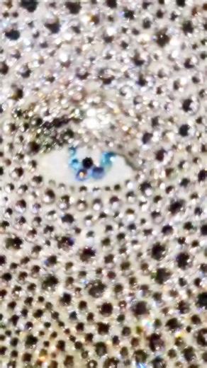 2.5K views · 65 reactions | Learn the Basics of Portriats with me! #williewonka #rhinestonetutorials #rhinestoneartist | Crystal Ninja, LLC | Facebook