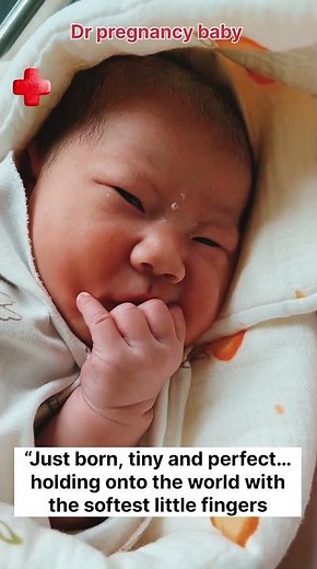 “Tiny Fingers, Big Dreams | Newborn Baby Moments #birthmoment#newbornbaby#newlife#newbornbaby#shorts