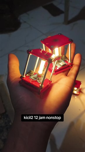 mau jadi pusat perhatian.? coba kamu gantung lampu ini di tas 😁#diy #lampu #lamp #lampuemergency #ledfilament