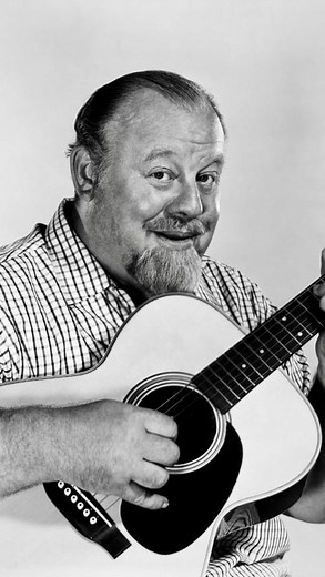 We honor Burl on this 27th anniversary of his passing by regaling in the songs he recorded and the roles he played. May the countless holiday memories that he contributed to creating with that unmistakable voice of his continue to be part of time honored traditions for generations to come. May his legacy continue to inspire and uplift us all. #thegreatamericanballadeer #burlives #singer #actor #narrator #americanaicon #holidayclassic #haveahollyjollychristmas #rudolphtherednosedreindeer #folksin