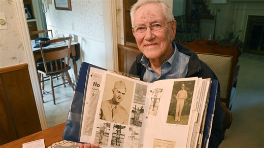 100-year-old WWII veteran Larry Bennett