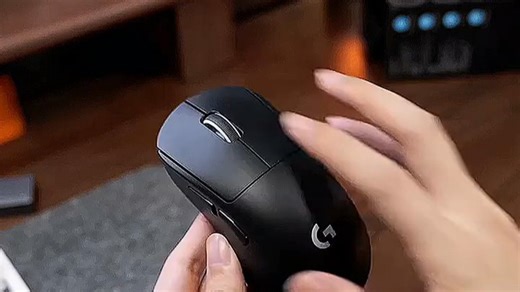 自营罗技鼠标无线连接稳定不断连，轻巧设计久用不累手，30-60字真实使用体验分享：办公 gaming 两不误，点击精准无延迟，居家出差携带方便，蓝牙直连秒配对，