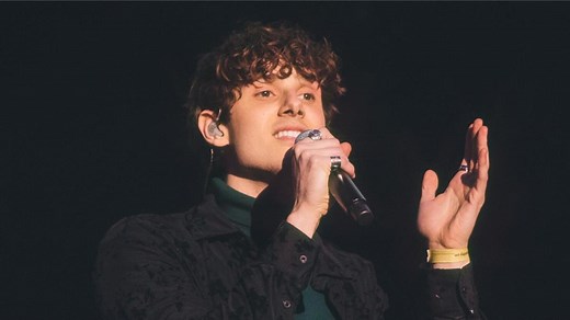 50 Best Aesthetic Filter Songs for IG Reels & Stories