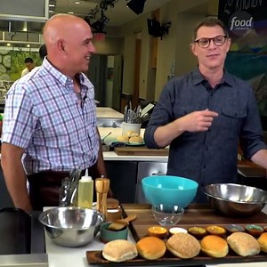 This is Michael D. Symon's ultimate burger and we can see why 🤤🤤 Stream more of #SymonsDinners with Michael D. Symon on Max: https://streamonm.ax/49k0byb! #StreamOnMax Save the recipe: https://foodtv.com/34Di3m1 | Food Network