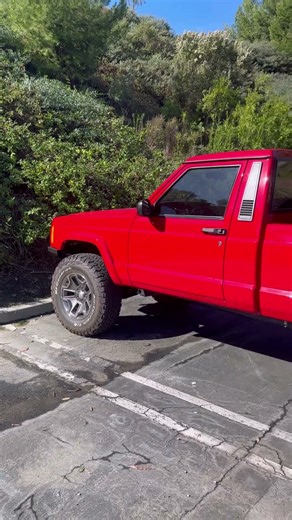 Nothing better than taking the Comanche out for a spin… #jeep #pickup #truck #offroadnation