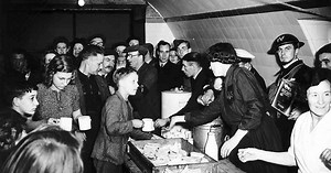 7 Photos of London's Underground During WWII Blitz | HISTORY