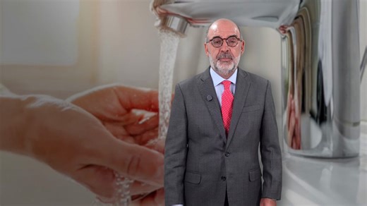 La CRA expidió una resolución en donde se aplica el programa de mi gobierno de bajar las tarifas del agua potable.Ya lo hice en Bogotá Humana con el consumo mínimo vital de aguaCómo siempre en el país, los dueños privados del agua responden que no se puede y se alistan a buscar magistrados amigos para tumbar la medida.Si se puede bajar la tarifa del agua potable y ya lo demostré.La política de privatización del agua potable es un fracaso porque no atrajo inversión privada a los acueductos, solo
