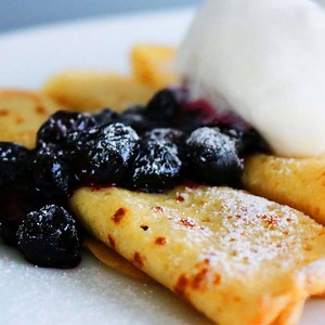 303 reactions · 577 shares | How to make Easy Vegan Pancakes  #PancakeDay Full written recipe on our blog: https://veganfooduk.co.uk/super-simple-vegan-pancakes/ | Vegan Food UK - News | Facebook