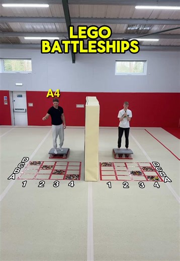 Don’t Land on the LEGO😳👀