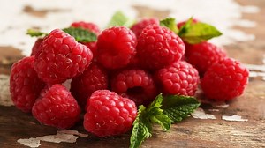 How Long Do Raspberries Last In The Fridge - Cake Decorist