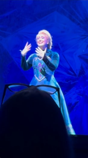 I’ve been feeling nostalgic for my Elsa days… so let’s spill the (frozen) tea on this iconic moment. It takes a village! And @paramountaurora was certainly up to the task ❄️🧊👏🏻 . #musicaltheatre #quickchange #letitgo #frozenthemusical #behindthescenes #bts #queenelsa | Emily Kristen Morris